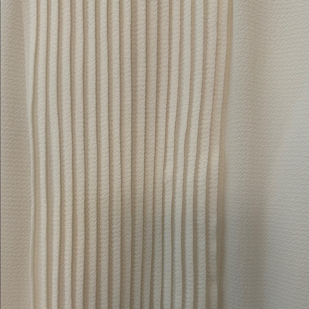 NEW CeCe Pin-Tuck Smocked Cuff Blouse Ruffle Neck Cream - Picture 5 of 7